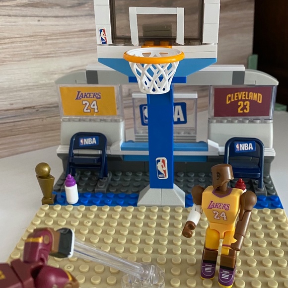 NBA C3 Legos Lebron James Vs. Kobe Bryant One on One - 100% complete - Picture 7 of 11